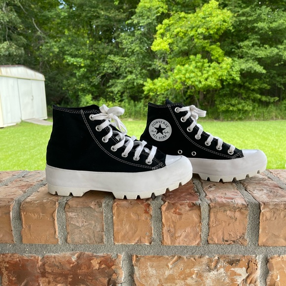 Converse Shoes - Black platform converse